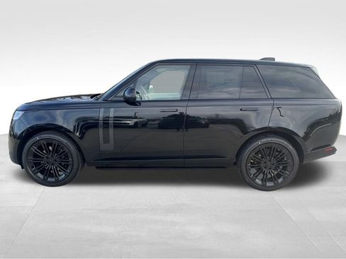 New 2026 Land Rover Range Rover SE image 2