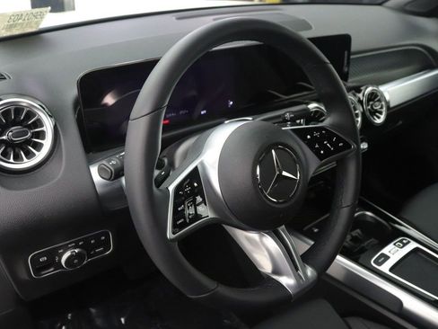 Certified 2026 Mercedes-Benz GLB 250 image 17
