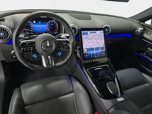 Used 2025 Mercedes-Benz SL 43 AMG image 12