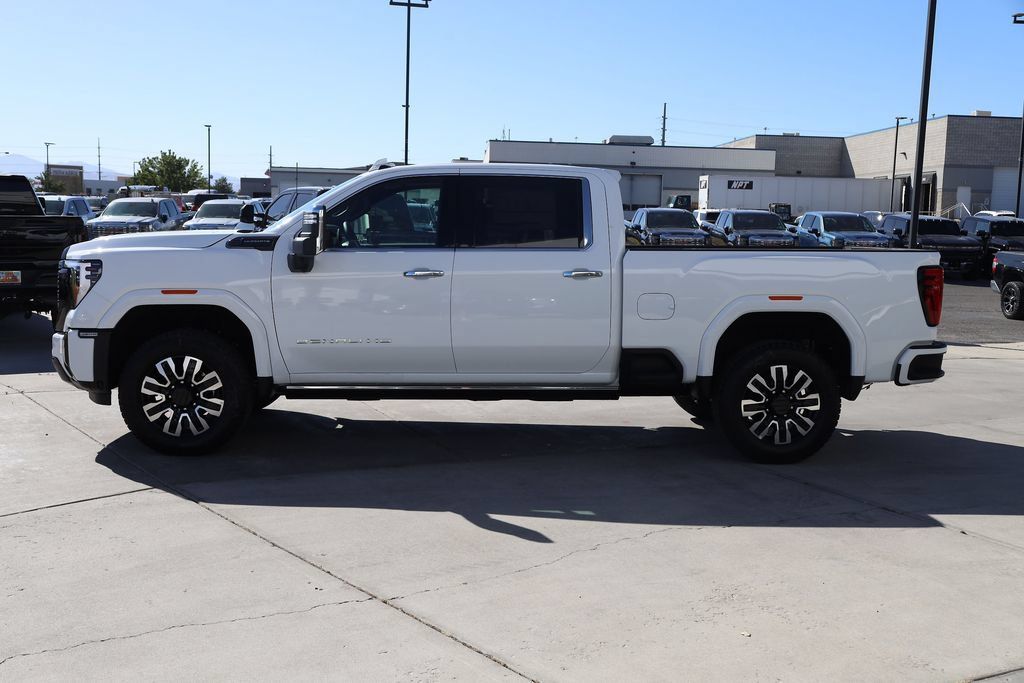 New 2026 GMC Sierra 2500 Denali Ultimate AWD/4WD image 3