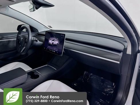 Used 2022 Tesla Model 3 Long Range AWD/4WD image 28