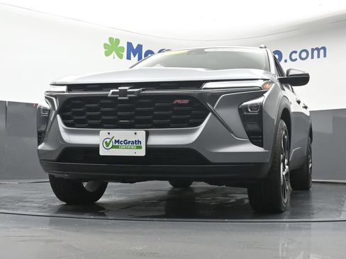 Used 2025 Chevrolet Trax RS w/ Driver Confidence Package FWD image 7