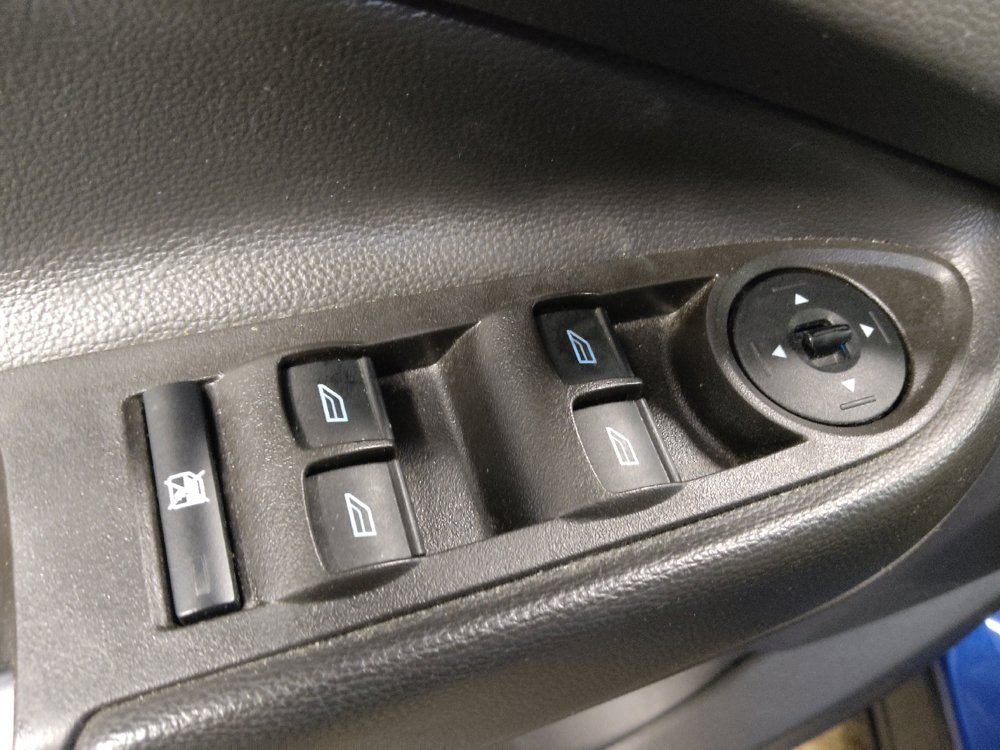 Used 2018 Ford Escape SE w/ Ford Safe & Smart Package FWD image 27