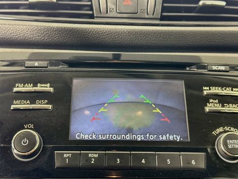 Used 2017 Nissan Rogue S AWD/4WD image 13