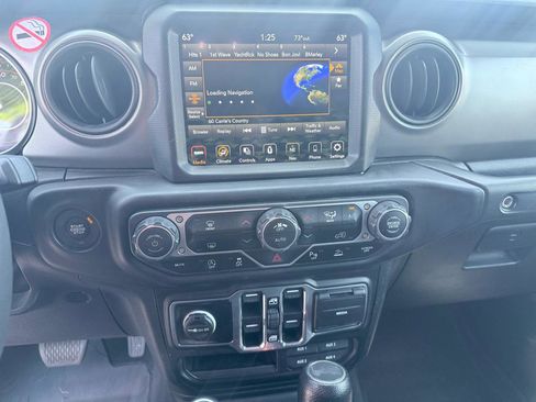 Used 2023 Jeep Wrangler Unlimited Sport w/ Sun And Sound Package AWD/4WD image 14