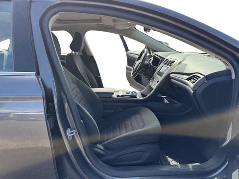 Certified 2020 Ford Fusion SE FWD image 20