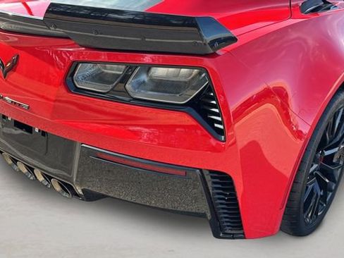 Used 2016 Chevrolet Corvette Z06 w/ 3LZ Preferred Equipment Group image 35