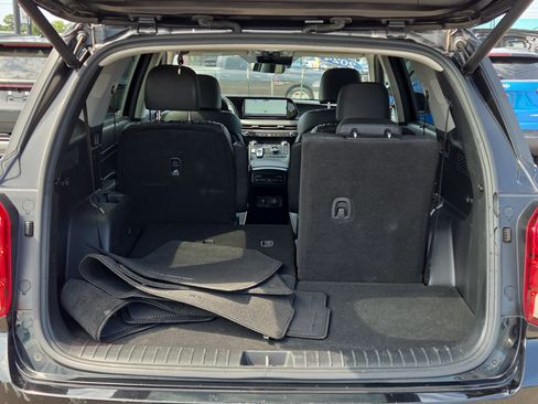 Used 2024 Hyundai Palisade Limited FWD image 4