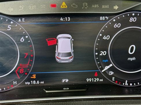 Used 2019 Volkswagen Golf R 4-Door image 12