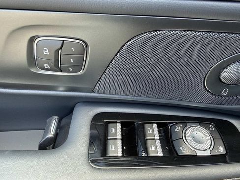 New 2026 Lincoln Nautilus Reserve AWD/4WD image 19