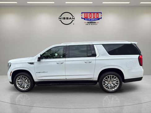 Used 2025 GMC Yukon XL Denali AWD/4WD image 5