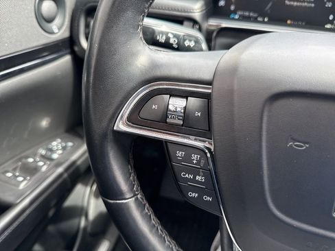 Used 2023 Lincoln Nautilus Reserve w/ Luxury Package image 15