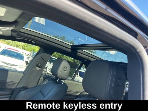 Used 2025 Mercedes-Benz GLE 350 4MATIC image 11