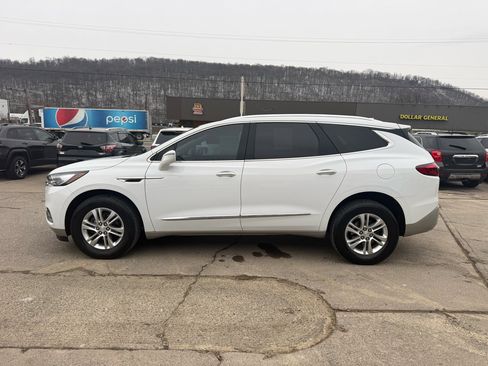 Used 2020 Buick Enclave Essence w/ Sound and Sites Package image 4