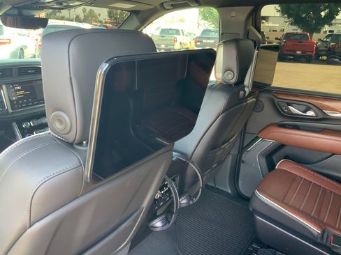 Used 2024 GMC Yukon XL Denali Ultimate AWD/4WD image 22