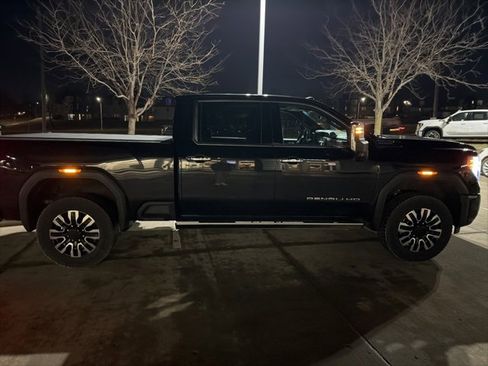 Used 2024 GMC Sierra 2500 Denali Ultimate image 7