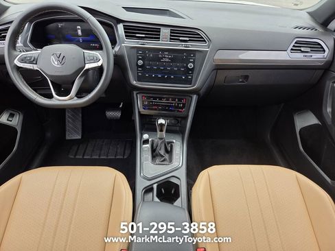 Used 2024 Volkswagen Tiguan SE FWD image 12