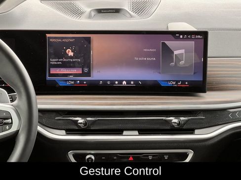 Used 2025 BMW X7 xDrive40i w/ M Sport Package image 20