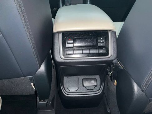 Used 2019 Subaru Ascent Limited w/ Popular Package #2A AWD/4WD image 33