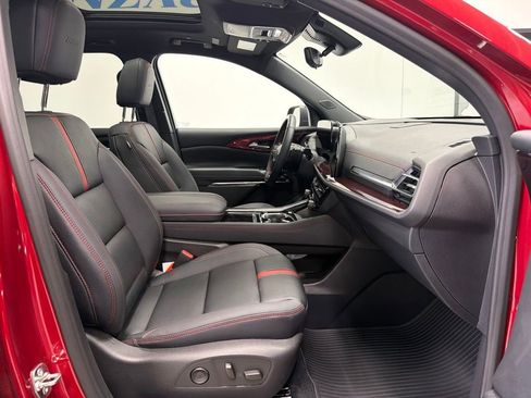 Used 2026 Chevrolet Traverse RS w/ LPO, Floor Liner Package AWD/4WD image 19