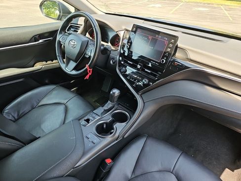Used 2023 Toyota Camry XSE FWD image 13