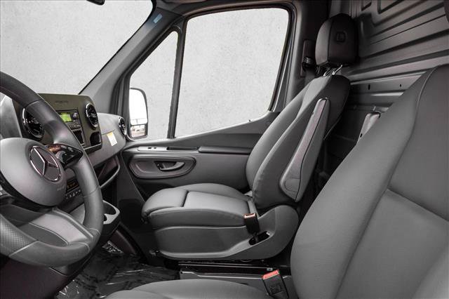 Used 2026 Mercedes-Benz Sprinter 2500 image 11