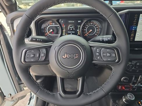 New 2026 Jeep Gladiator Willys AWD/4WD image 25