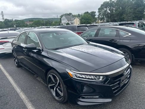 Used 2018 Honda Accord Sport image 5