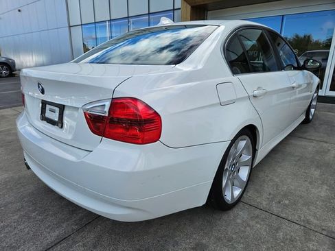 Used 2006 BMW 330i Sedan RWD image 5
