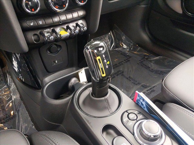 Certified 2024 MINI Cooper SE FWD image 12