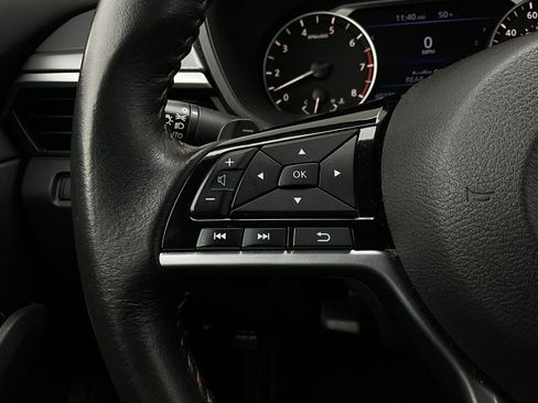 Used 2025 Nissan Altima 2.5 SR image 32