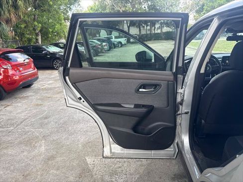 Used 2023 Nissan Rogue SV FWD image 20