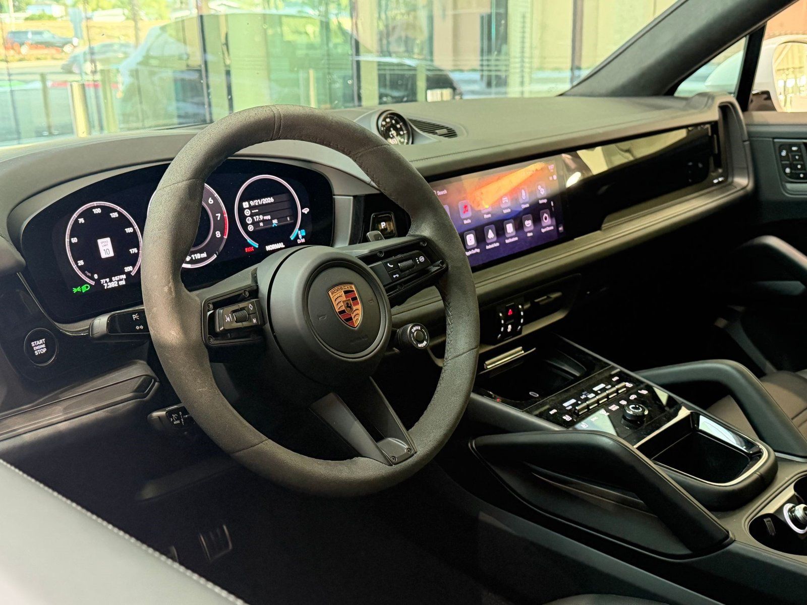 Certified 2026 Porsche Cayenne GTS AWD/4WD image 4