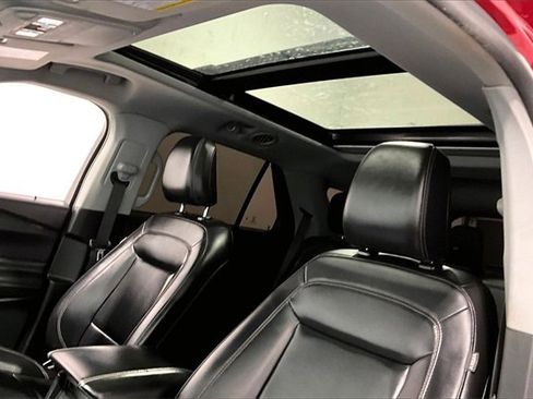 Used 2021 Ford Explorer XLT image 39