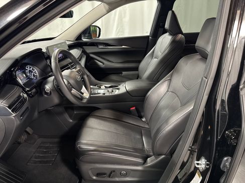 Certified 2025 INFINITI QX60 Pure AWD/4WD image 3