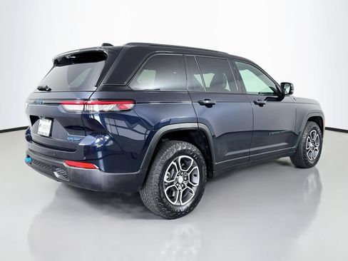 Used 2023 Jeep Grand Cherokee Trailhawk w/ Luxury Tech Group III AWD/4WD image 6