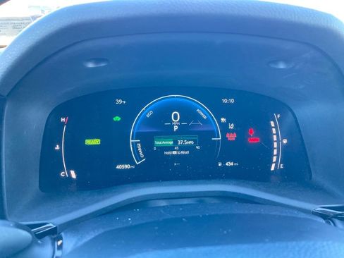 Used 2025 Toyota Camry LE image 17