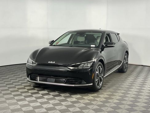 Used 2023 Kia EV6 Wind image 3