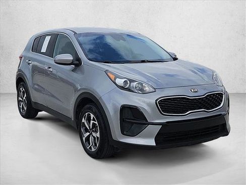 Used 2021 Kia Sportage LX image 3