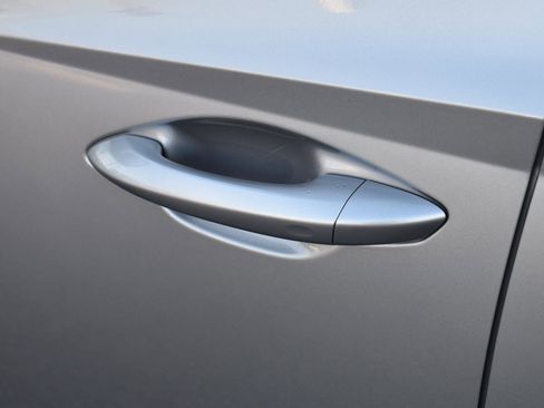 Used 2022 Hyundai Tucson Limited w/ Cargo Package FWD image 5