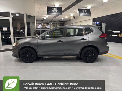 Used 2017 Nissan Rogue S image 3