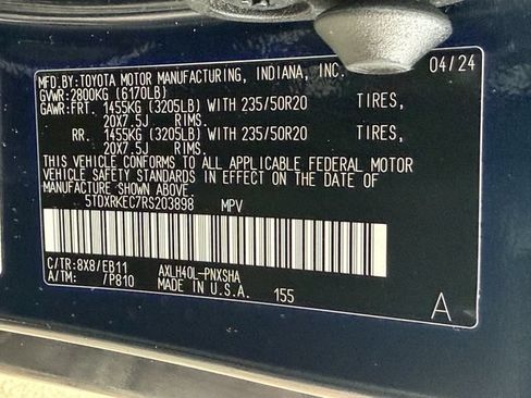 Used 2024 Toyota Sienna XSE FWD image 30