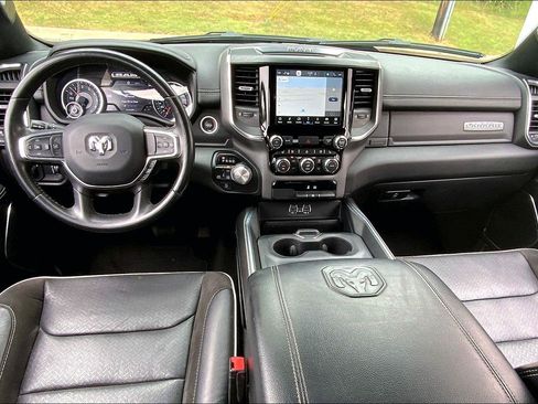 Used 2024 RAM 1500 Laramie AWD/4WD image 14
