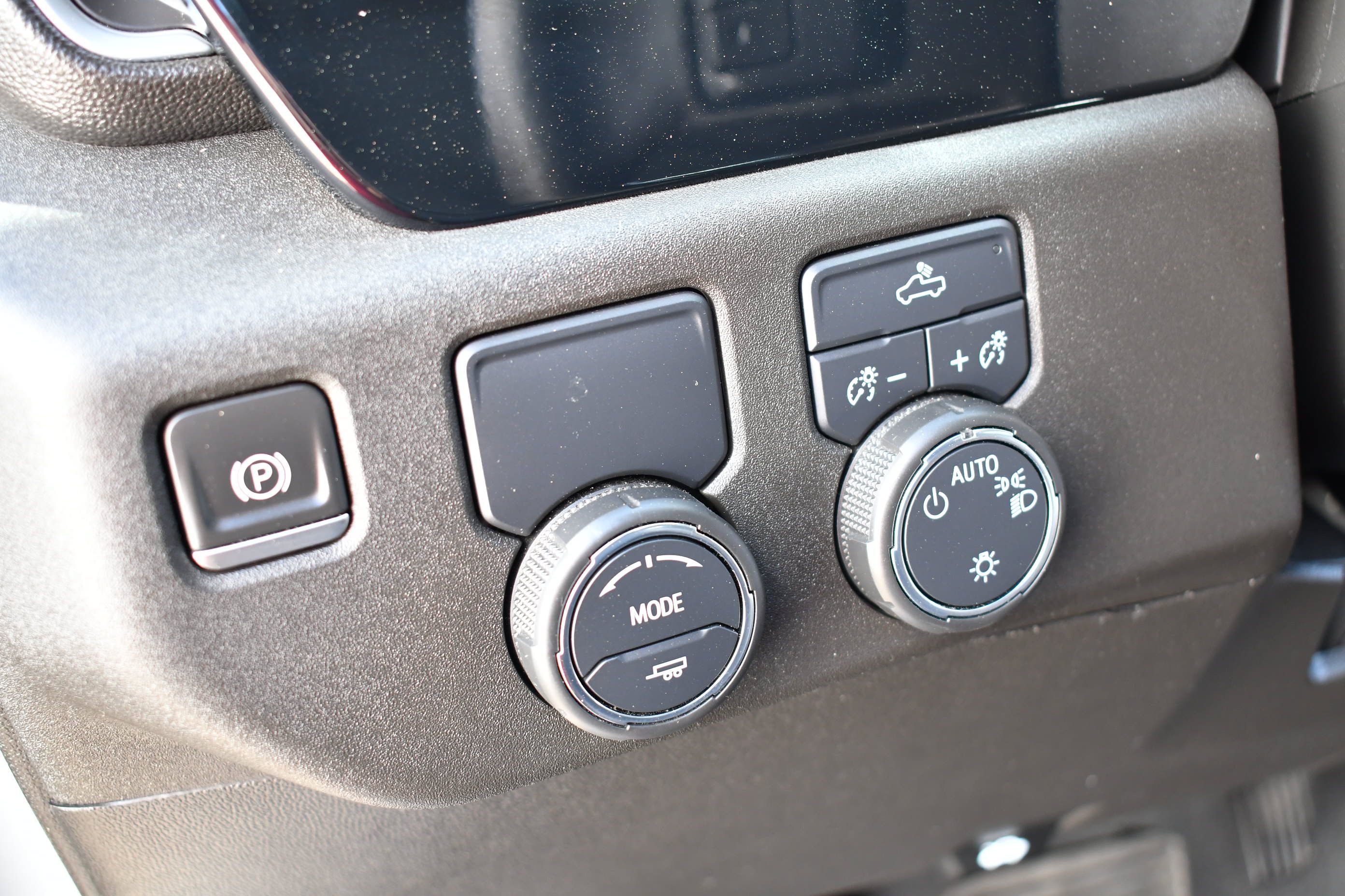 Used 2023 Chevrolet Silverado 1500 LT w/ Leather Package RWD image 12