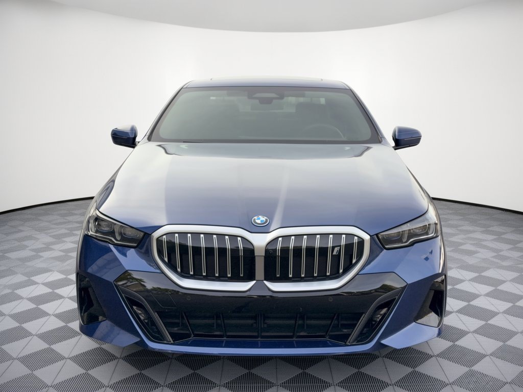 Certified 2026 BMW i5 eDrive40 RWD image 6