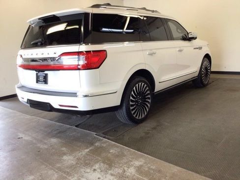 Used 2019 Lincoln Navigator Black Label w/ Cargo Package AWD/4WD image 6