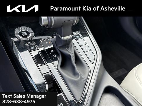 Certified 2025 Kia Niro EX image 27