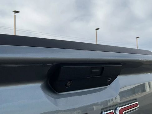 Used 2021 GMC Sierra 1500 Elevation image 17