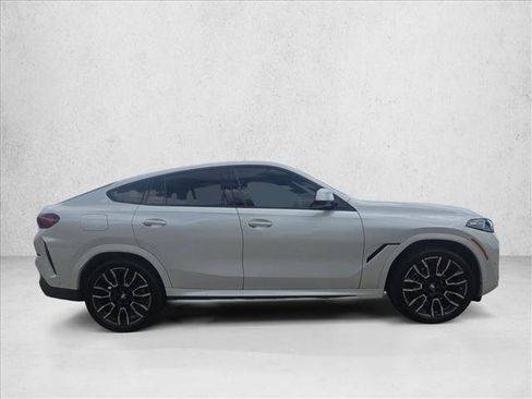 Used 2025 BMW X6 xDrive40i image 4