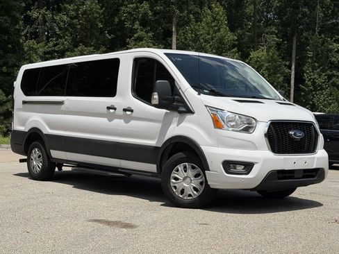 Used 2022 Ford Transit 350 XLT RWD image 2